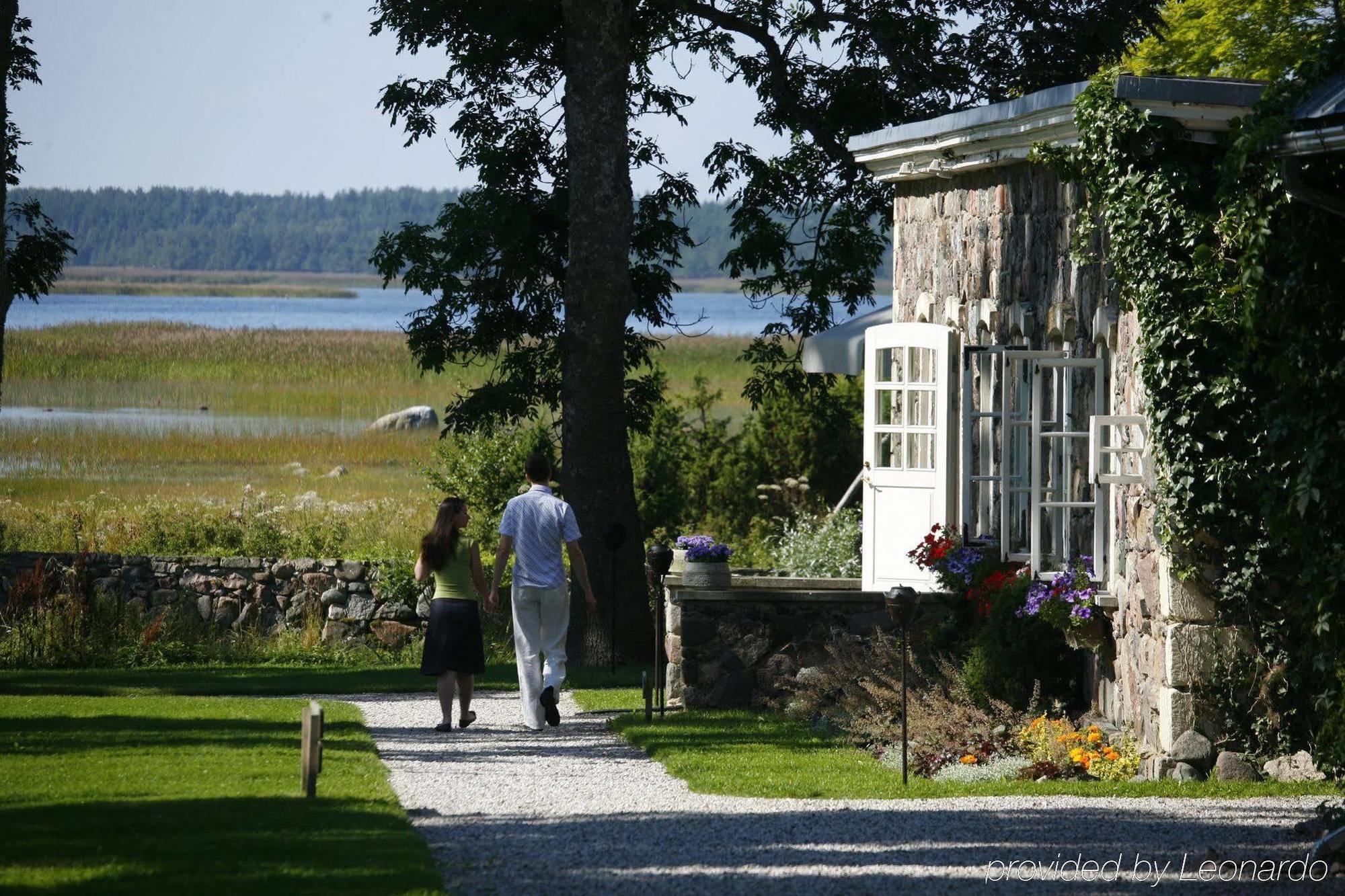 Paedaste Manor Buitenkant foto