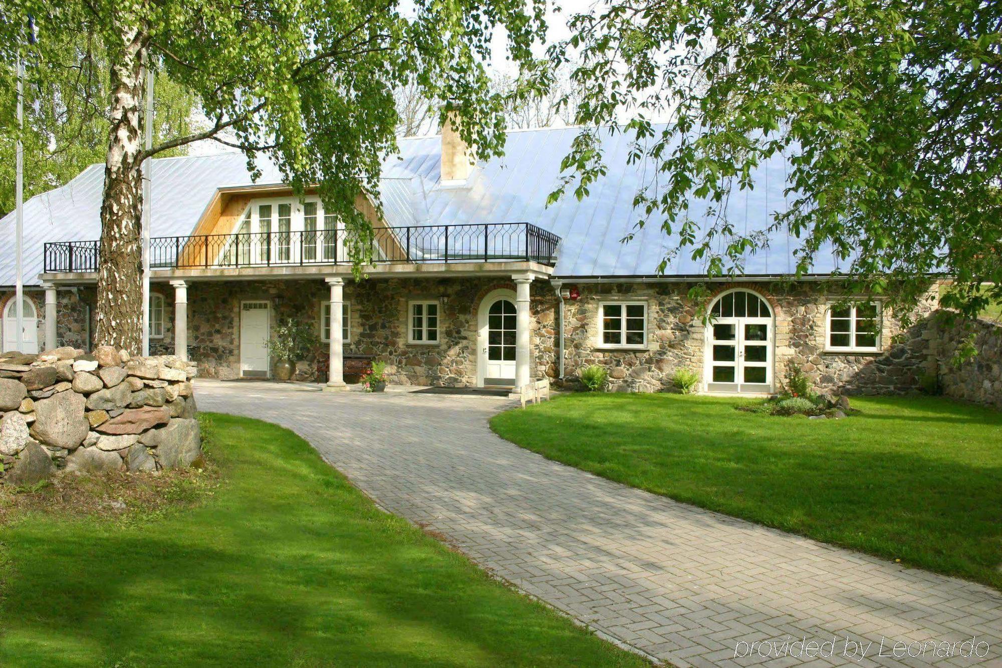 Paedaste Manor Buitenkant foto
